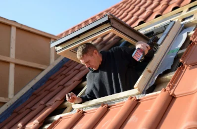 Pose de fenêtres de toit Velux à Houssen